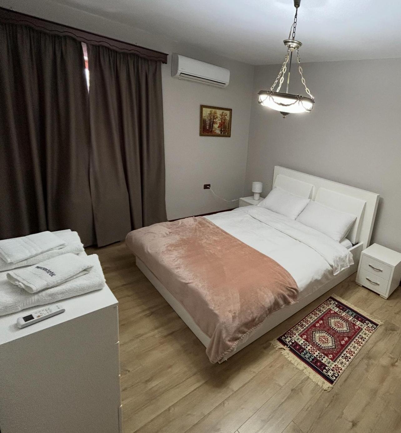 Stela'S Apartment คอร์เชอ ภายนอก รูปภาพ